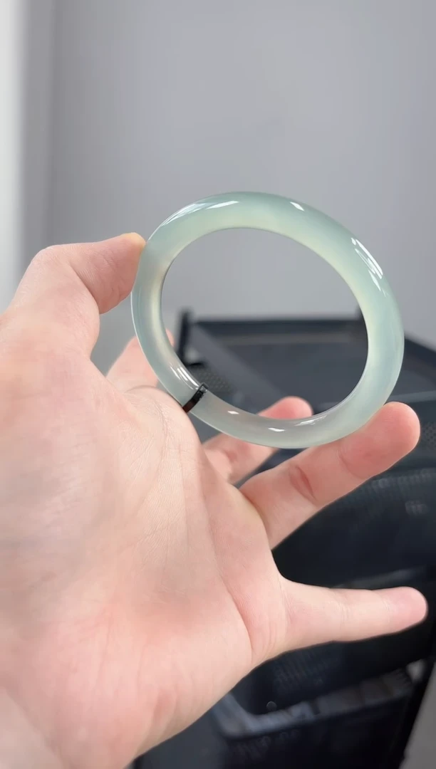 手镯玛瑙/玉髓未镶嵌54-55圈