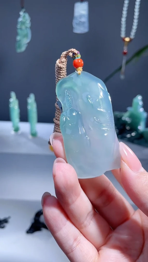 翡翠未镶嵌颈饰普贤