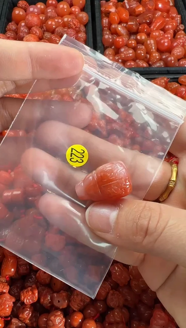 【闪购商品】南红玛瑙颈饰未镶嵌1