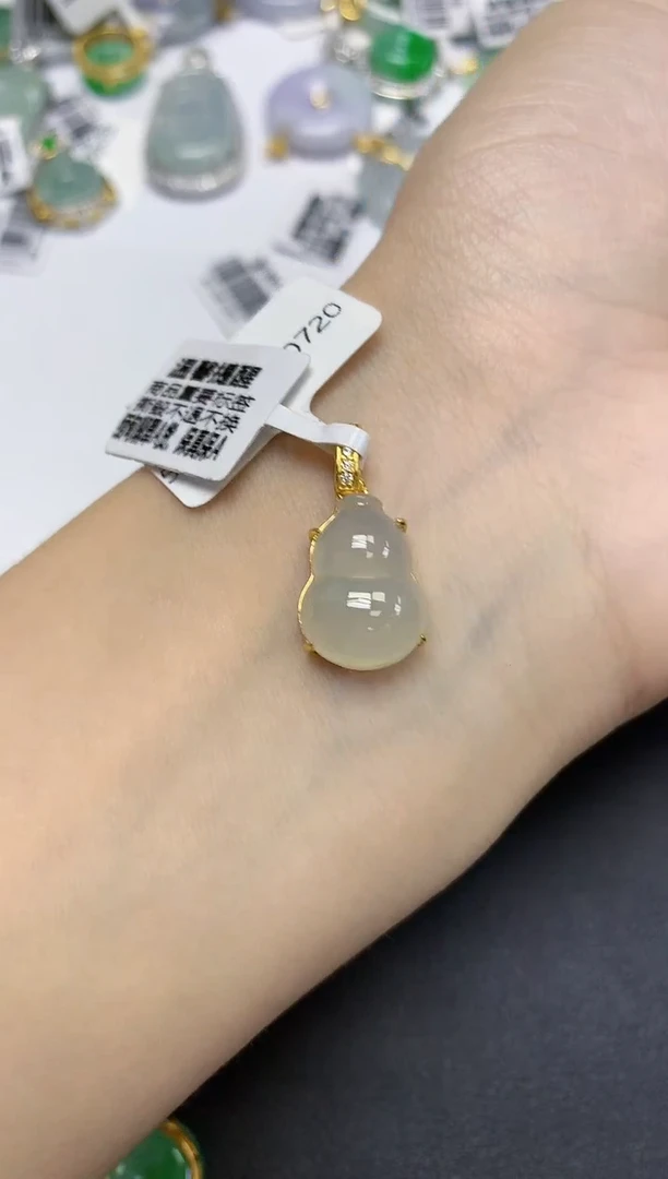颈饰未镶嵌翡翠天然缅甸翡翠A货多样性发一件