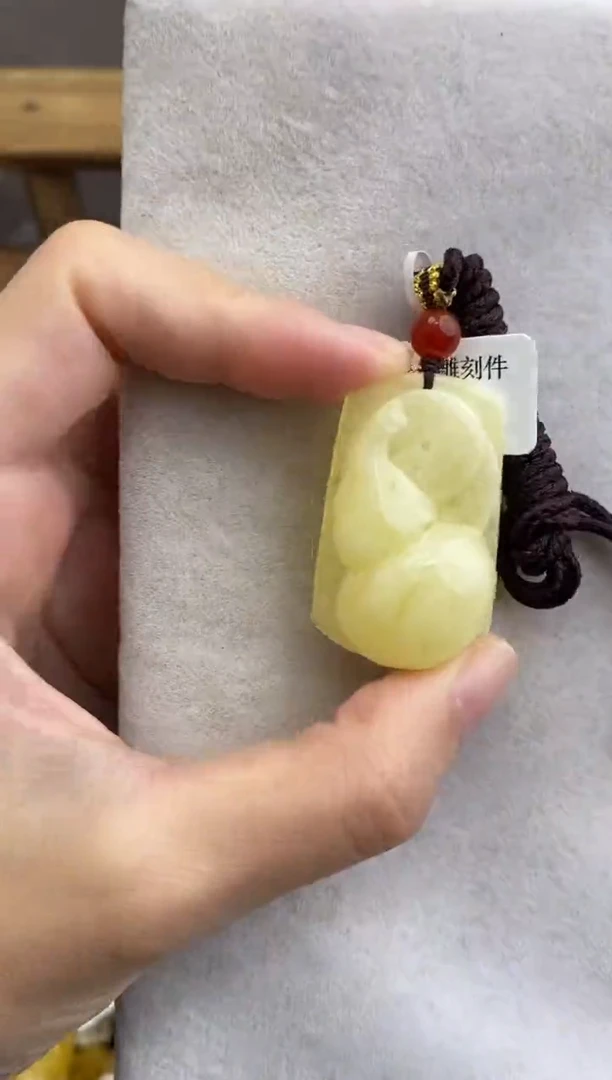 裸石琥珀未镶嵌10913151-吊坠