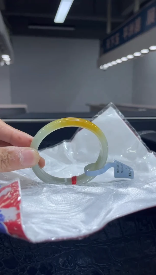 未镶嵌手镯（贵妃镯）翡翠2