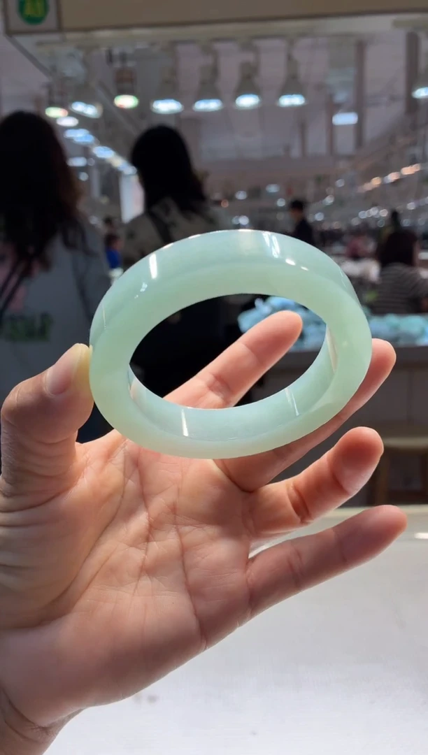 未镶嵌手镯定制翡翠定金一万