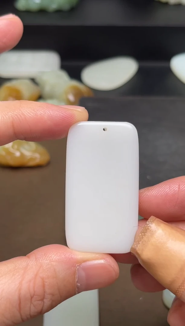 颈饰未镶嵌和田玉40 通