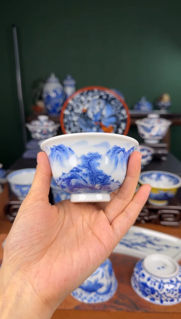 杯福利。  青花山水。 压手杯