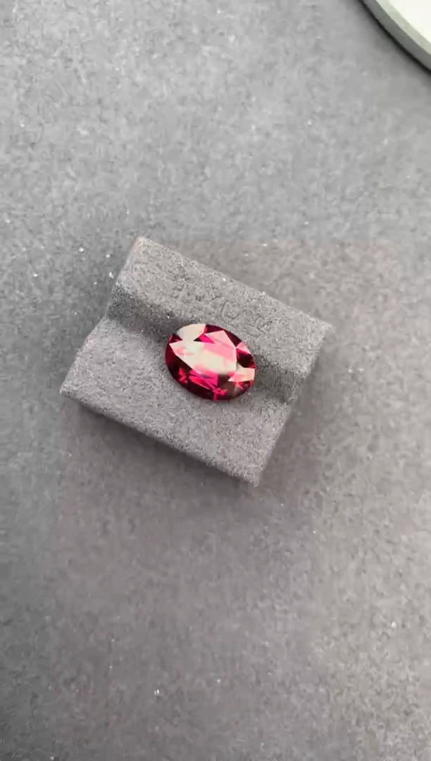 未镶嵌珠宝半成品石榴石5.9ct镁铝榴石 AH 定制