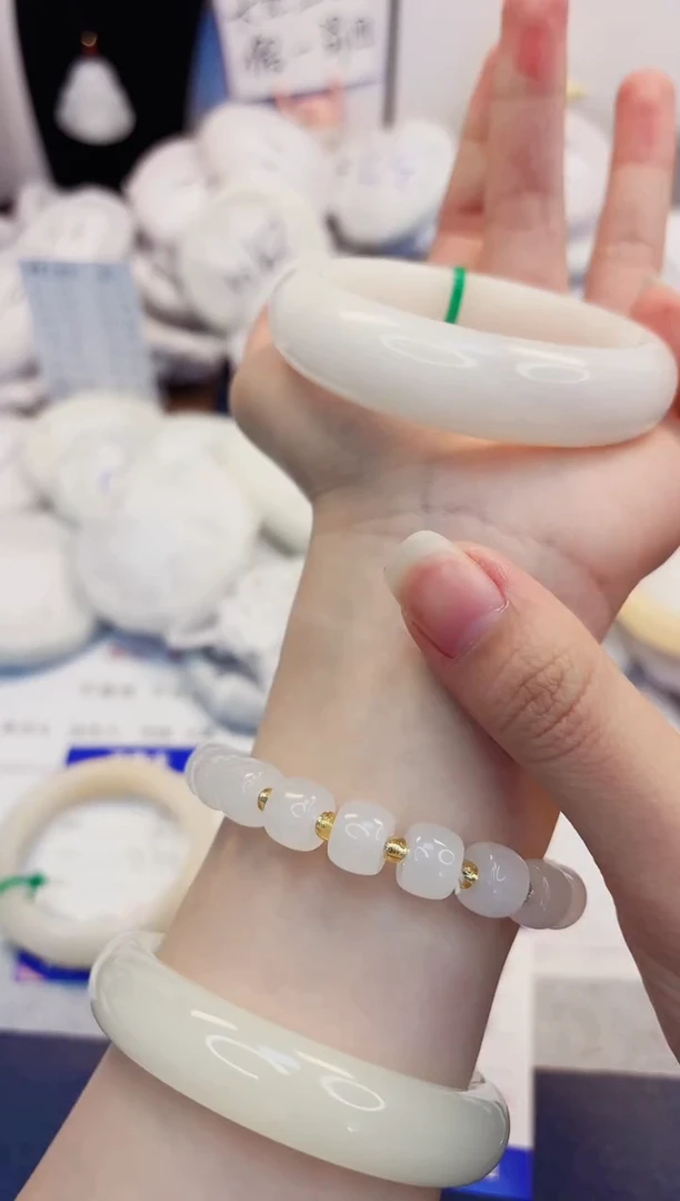 【闪购商品】石英质玉手镯未镶嵌330-财气镯-圈口56