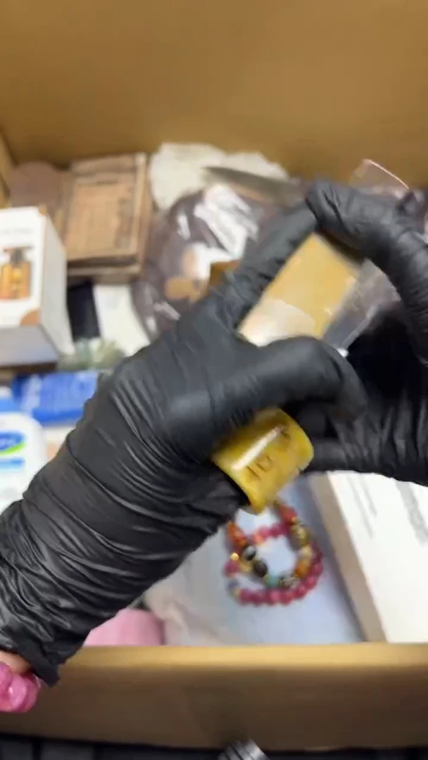 手工艺品琉璃德瓷片瓷片瓷片瓷片