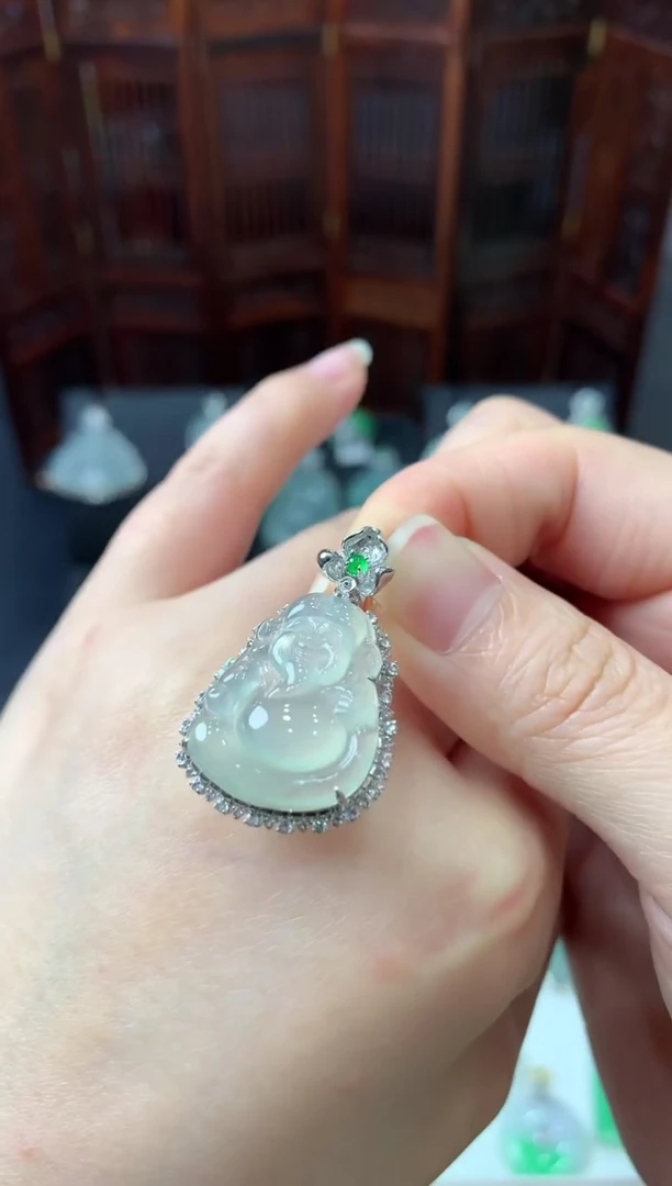 【闪购商品】翡翠吊坠(不含链)18K金镶嵌挂件