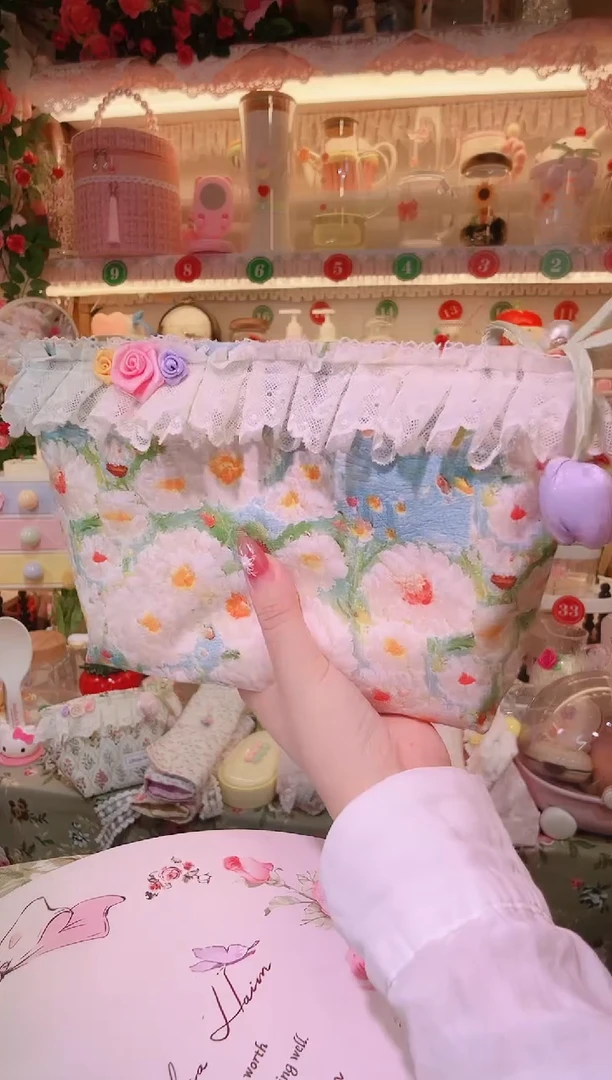 蕾丝油画化妆包——手工制作品质好！
