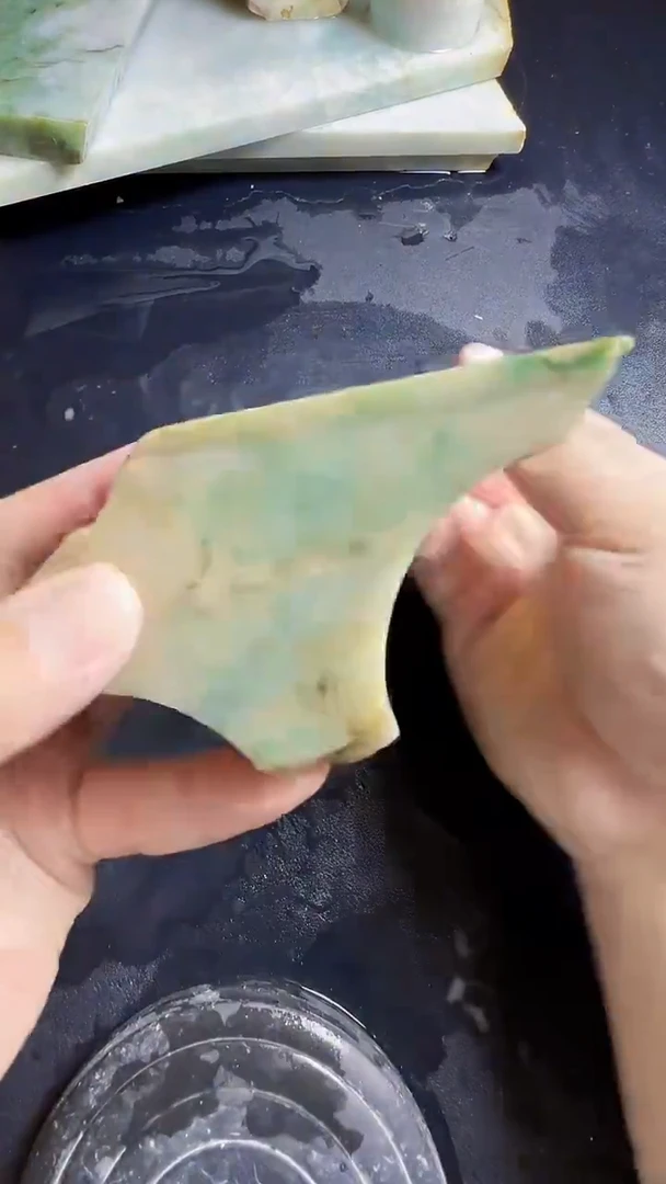 翡翠未镶嵌挂件166翡翠