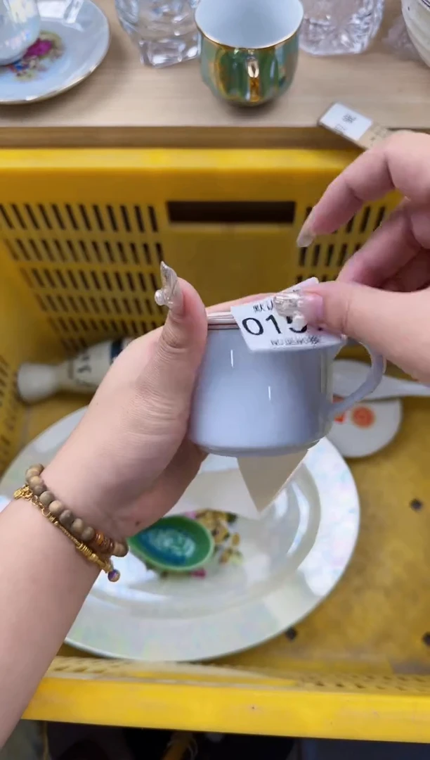 159回流瓷器，默认微瑕，18包邮