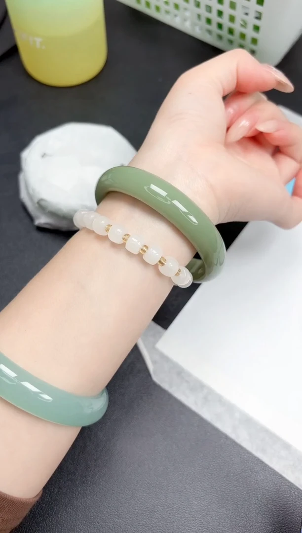 未镶嵌手镯石英质玉30-60