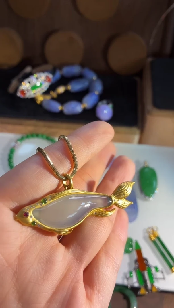 吊坠(不含链)18K金镶嵌翡翠吊坠