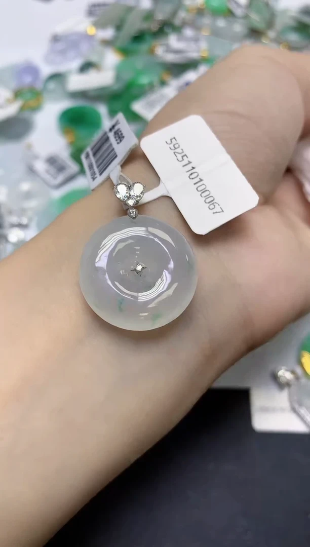 颈饰18K金镶嵌翡翠天然缅甸翡翠A货百元以上9元证书费自理