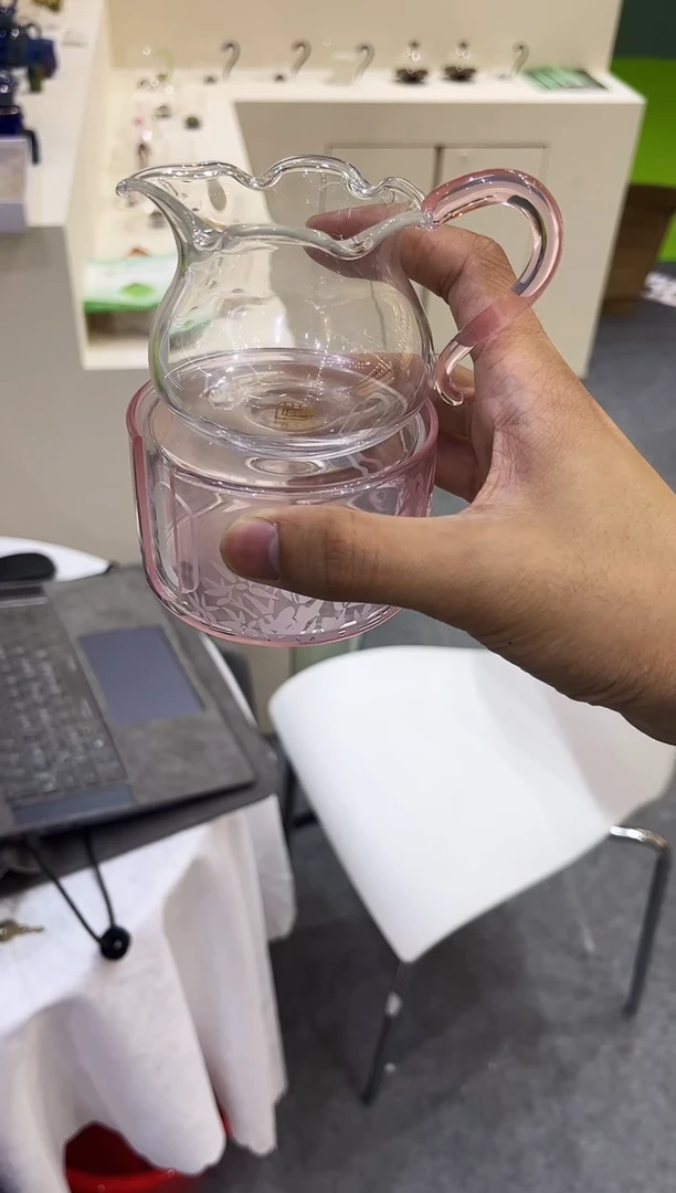 粉色温茶器加花苞公杯晶焱金标