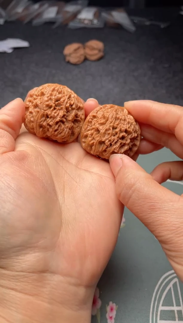 把件文玩核桃w328  水龙纹   39