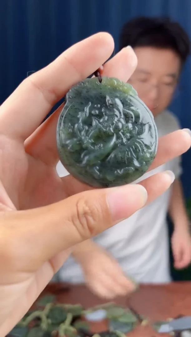 未镶嵌和田玉挂件拍一发一，多样性发货