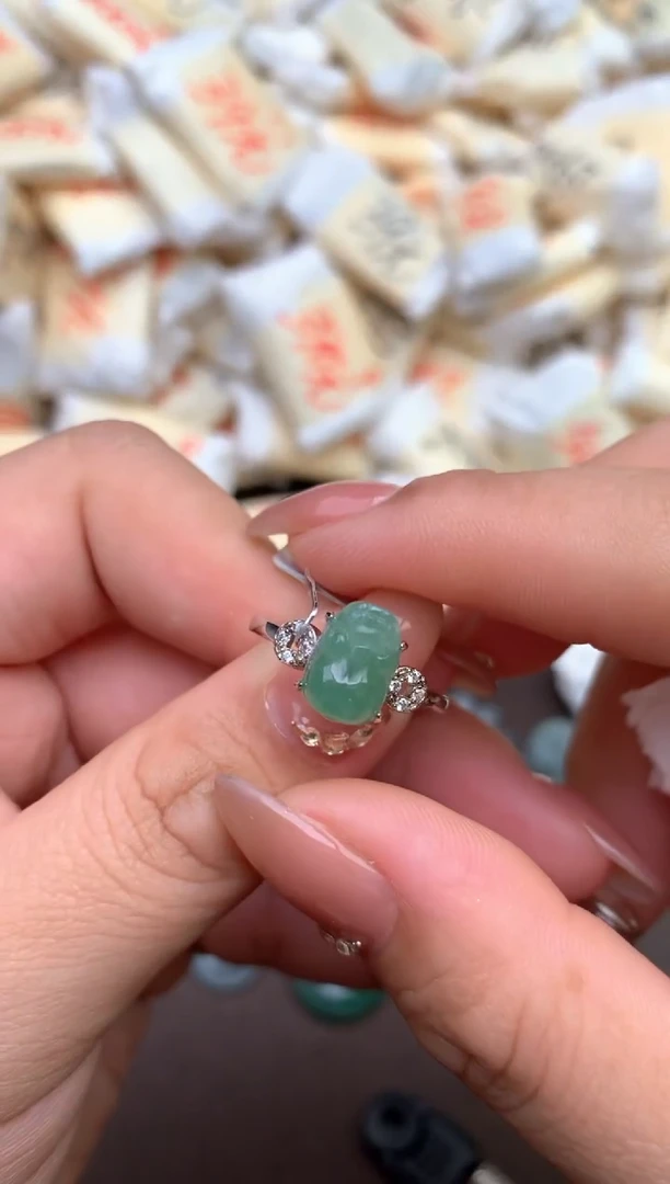 【闪购商品】翡翠戒指银S925镶嵌— 
