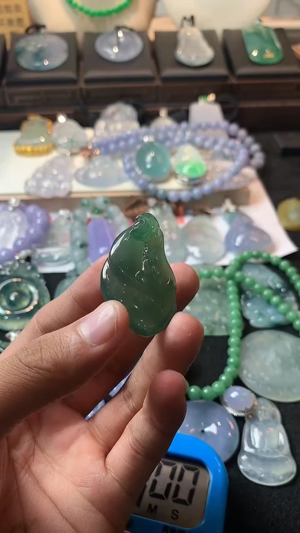 未镶嵌定制翡翠风**浪  5010毛货不退不换