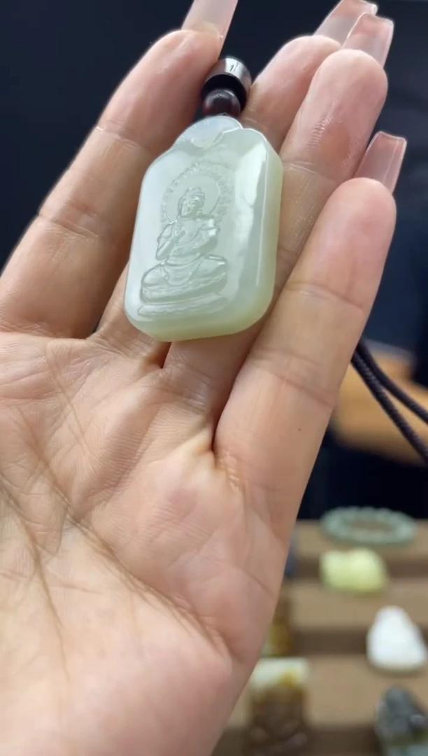 颈饰未镶嵌和田玉1