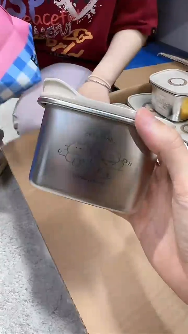 瓷片米白色三明治500ml