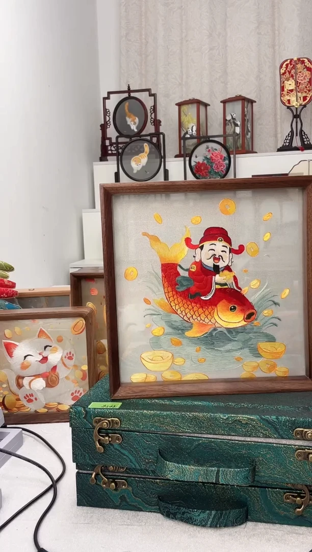 扇子苏绣作品手工摆台