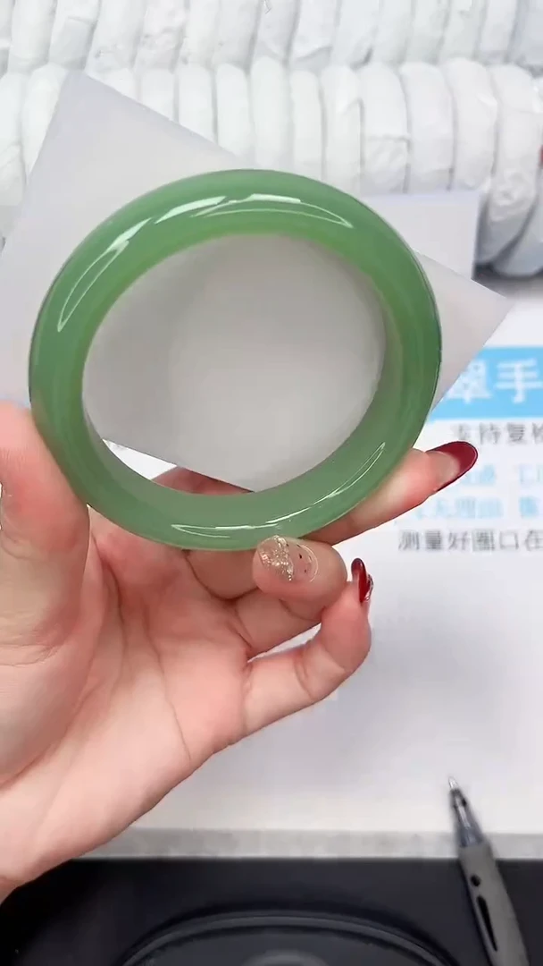 未镶嵌手镯石英质玉44-60.3BQ