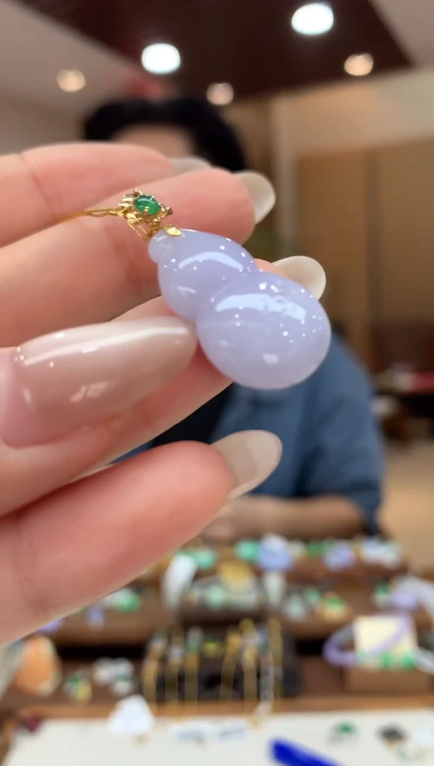 吊坠(不含链)18K金镶嵌翡翠葫芦
