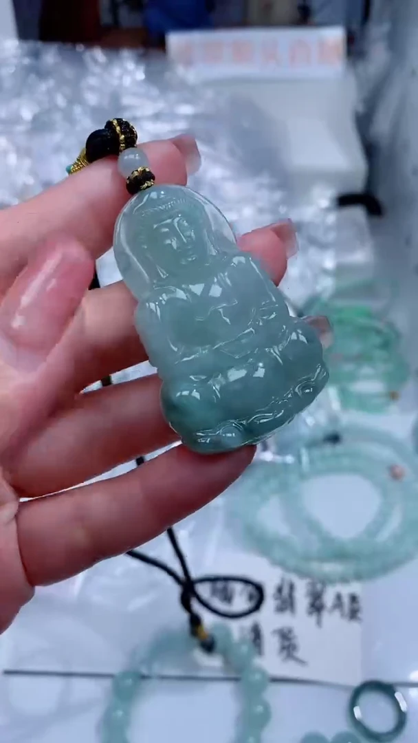 翡翠未镶嵌颈饰吊坠