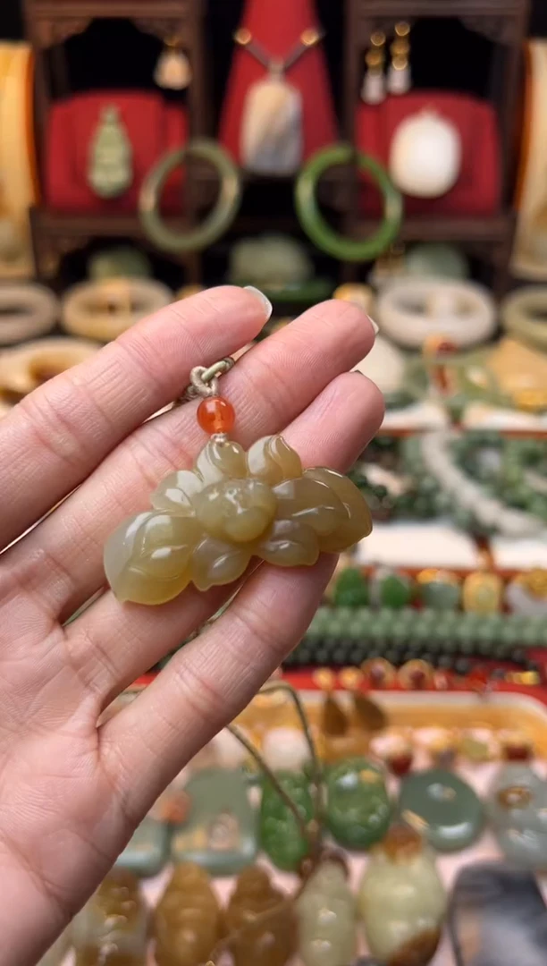 【闪购商品】和田玉挂件未镶嵌放漏