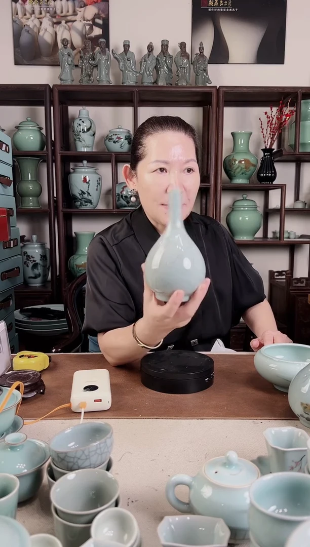 纯手工 哥窑 收口瓶