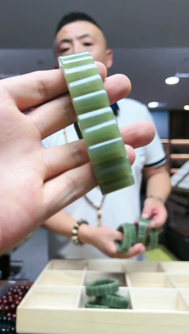 未镶嵌手串和田玉手牌多样性发货其中发一