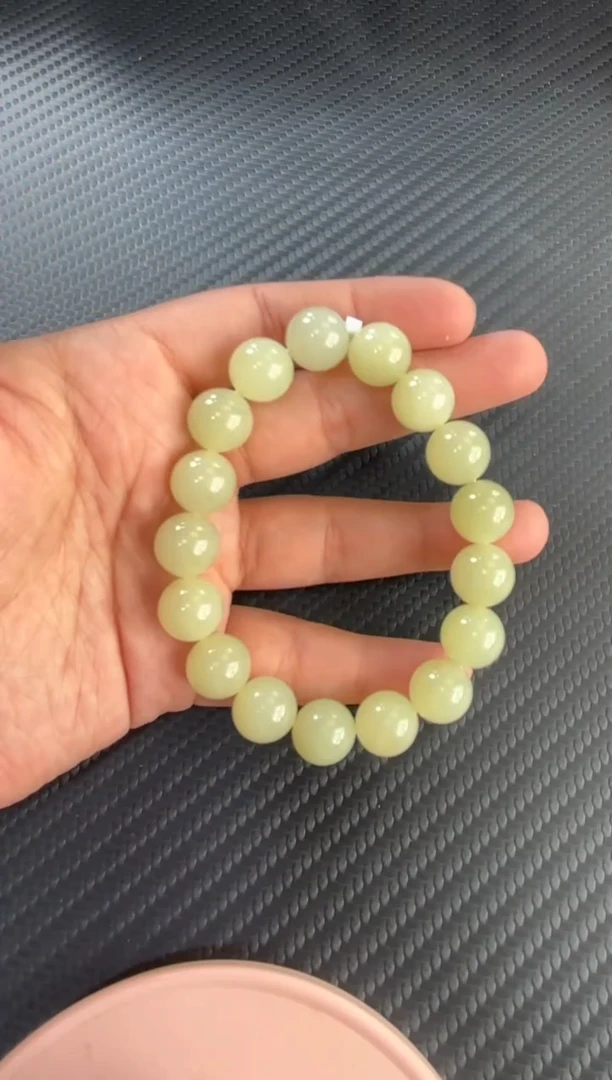 和田玉未镶嵌手串若羌微色差卡12M