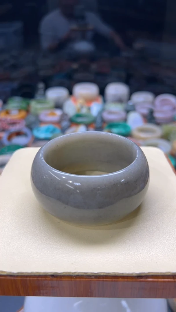 【闪购商品】石英质玉手镯未镶嵌039