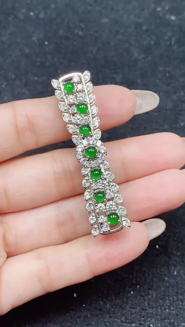 颈饰未镶嵌翡翠天然A货翡翠，保A保真