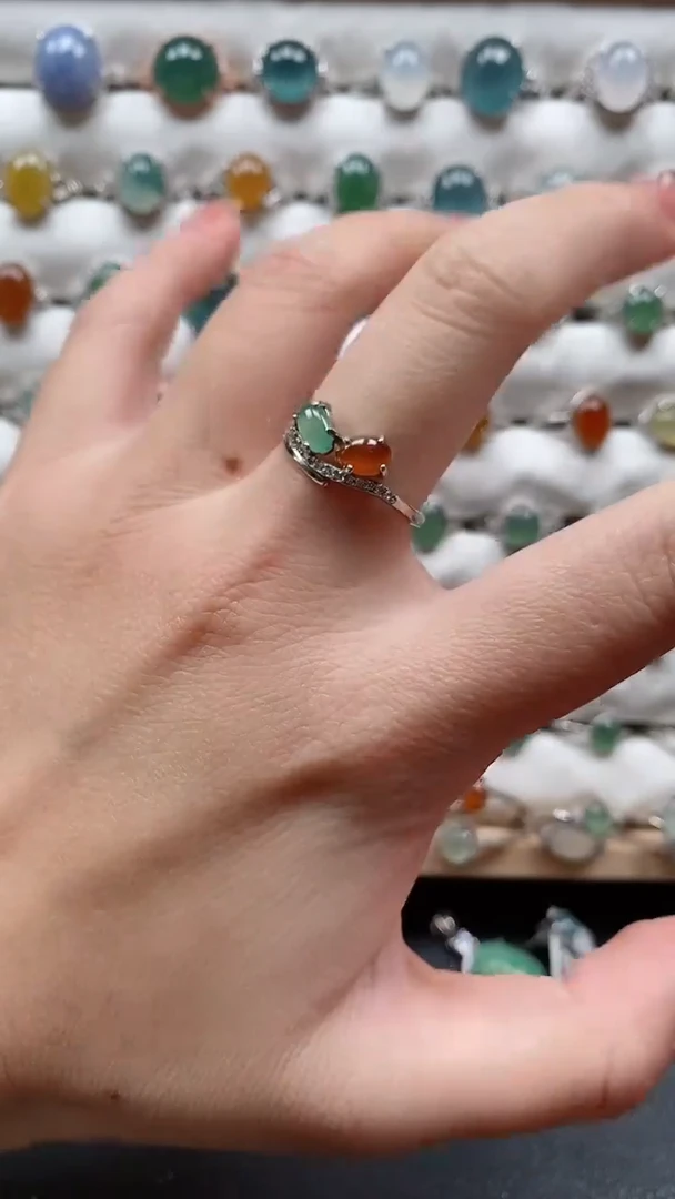 【闪购商品】翡翠戒指银S925镶嵌一物一证一礼盒