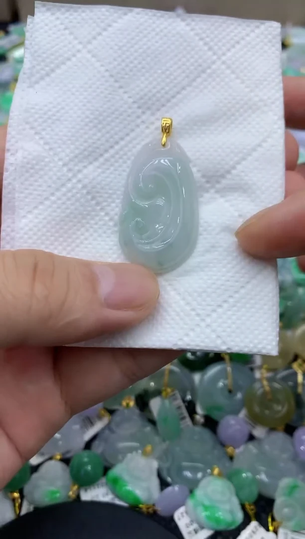 颈饰未镶嵌翡翠天然缅甸翡翠A货
