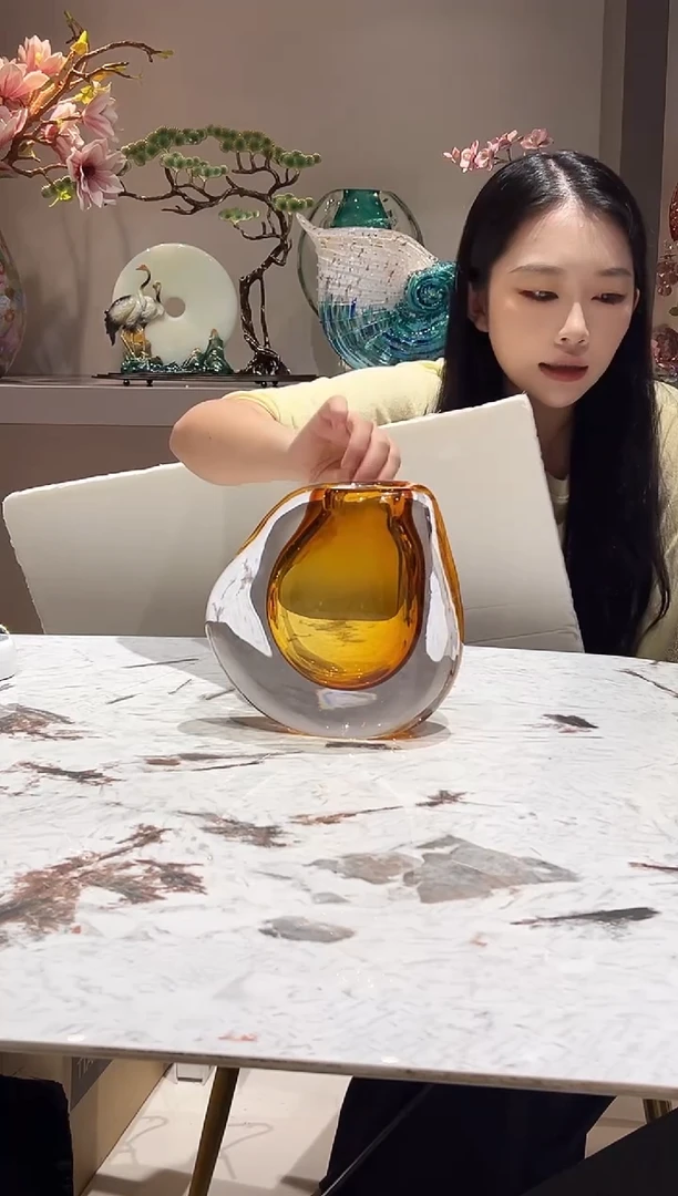 琥珀不规则异型花瓶
