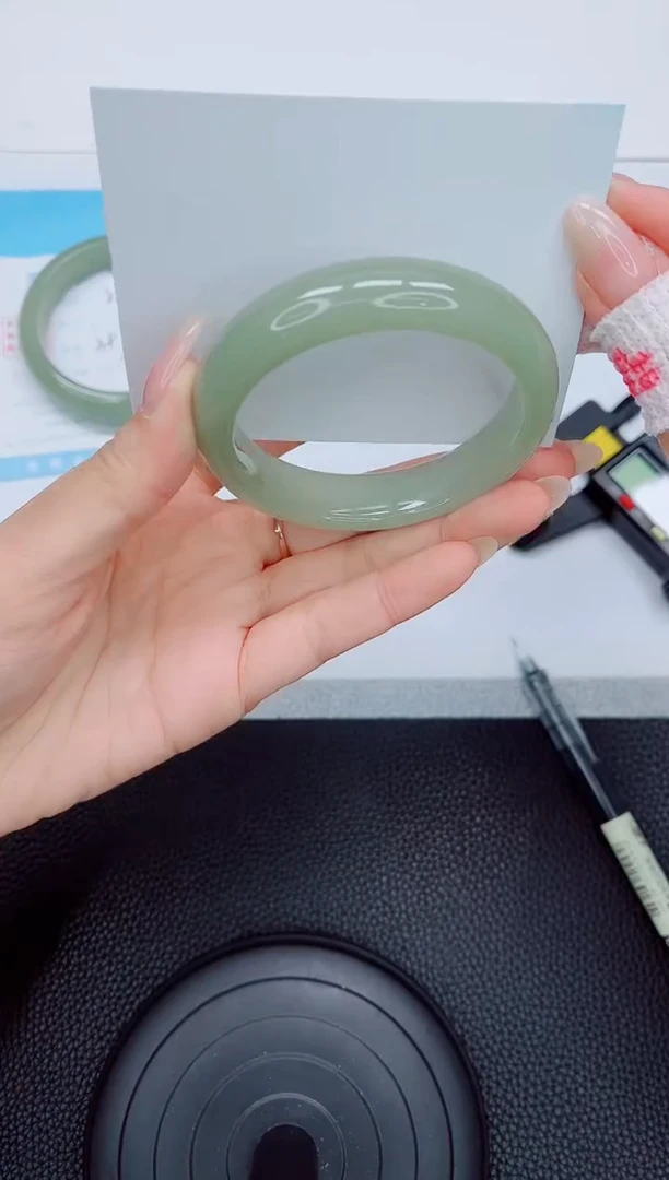 石英质玉手镯未镶嵌228-54.5