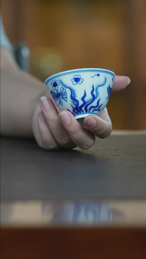 青花鱼藻撇口杯