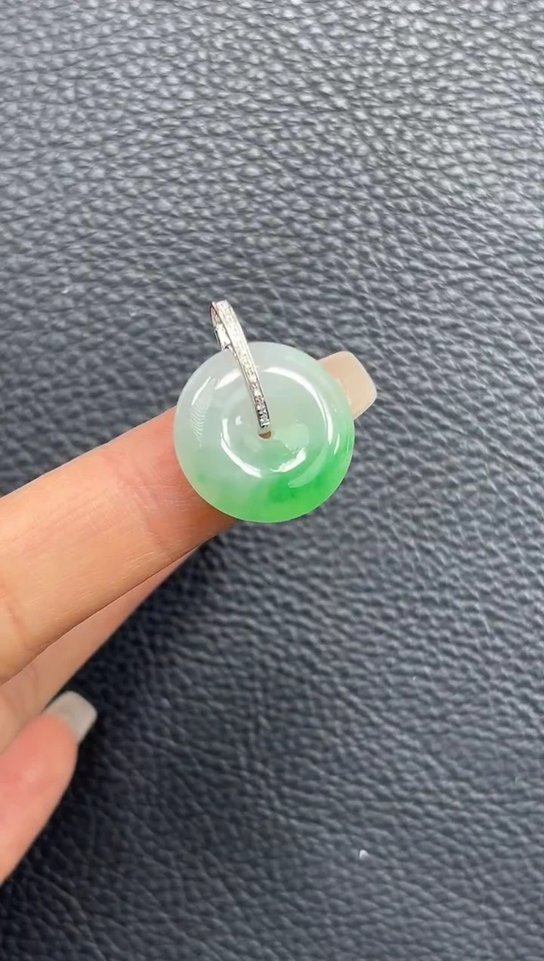 颈饰18K金镶嵌翡翠YM1457-4 平安扣