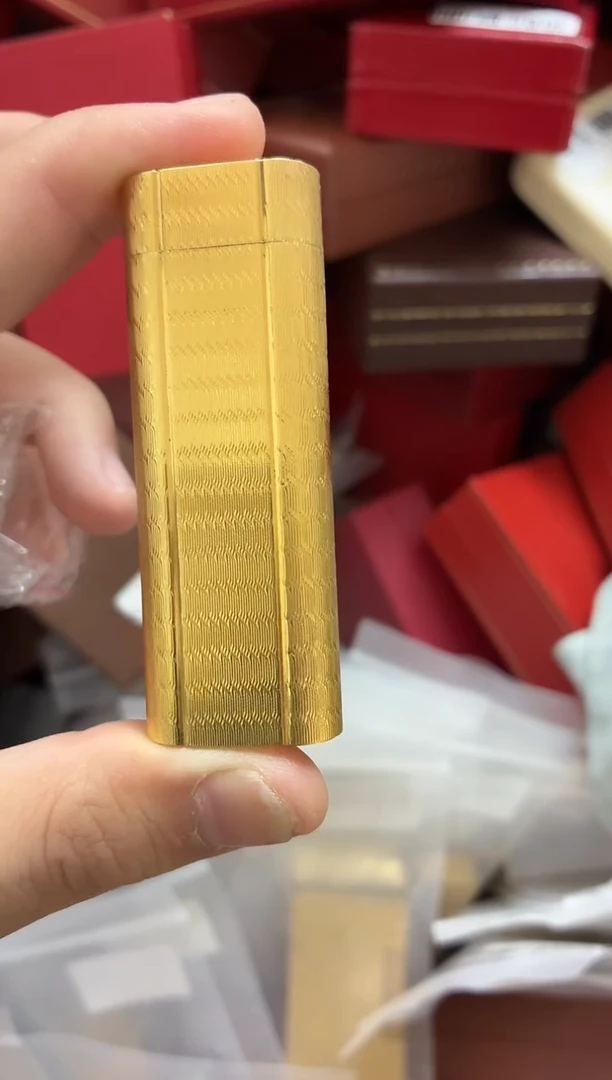 卡圆柱金色打火机