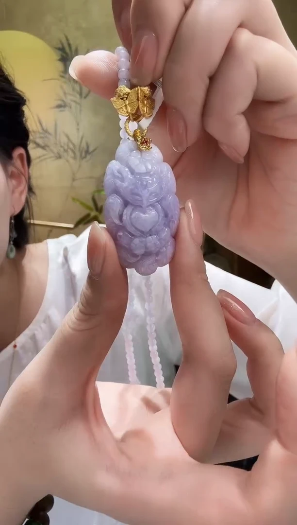 颈饰未镶嵌翡翠吊坠