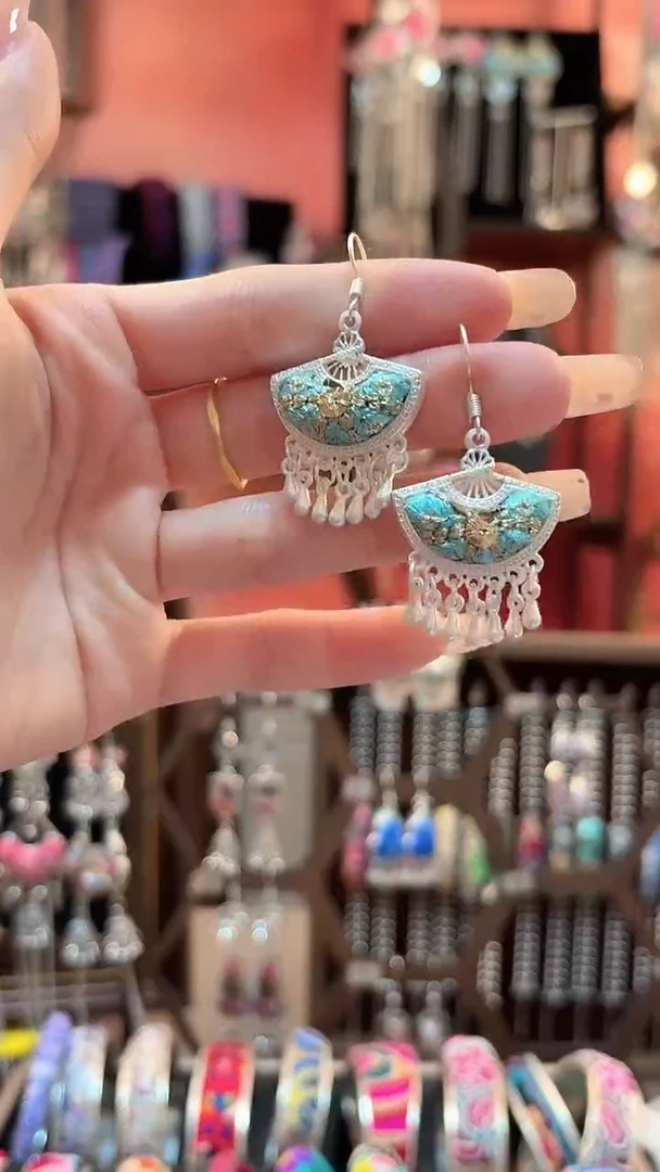 织绣云织谣民族风精美饰品  148