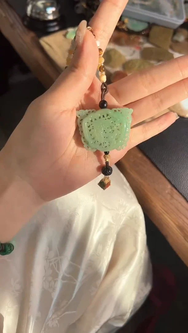 定制翡翠未镶嵌?****?翡翠