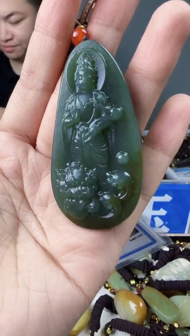 和田玉未镶嵌颈饰1