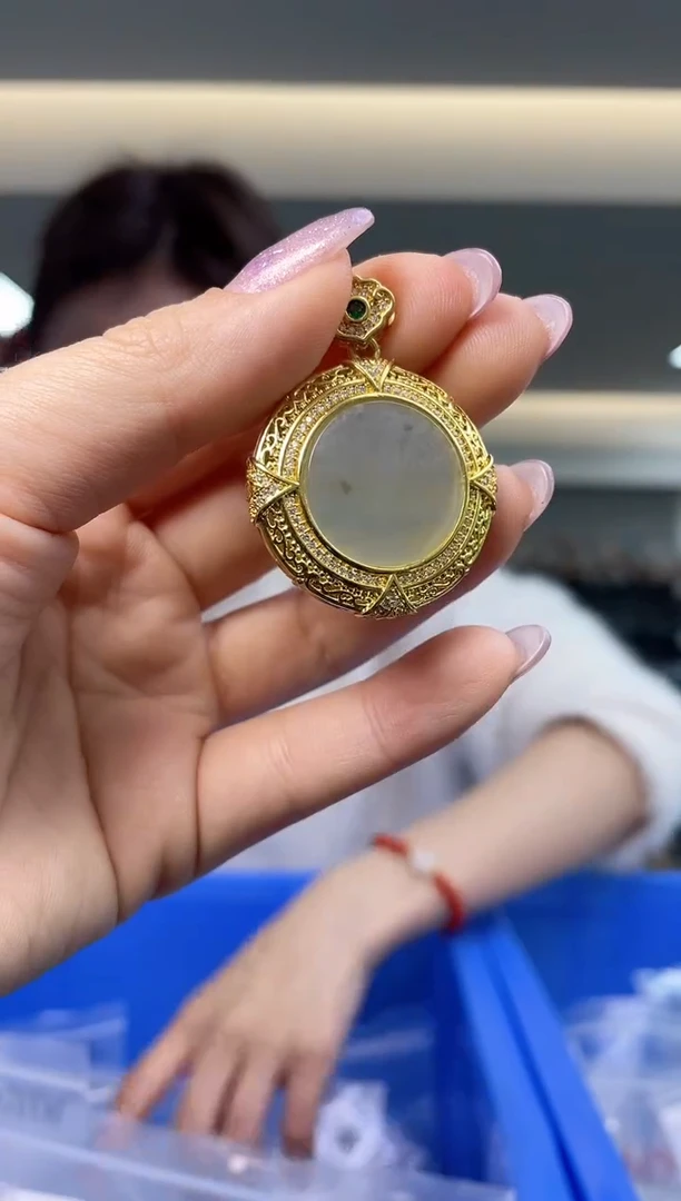 【闪购商品】翡翠颈饰未镶嵌（多样性发一件）