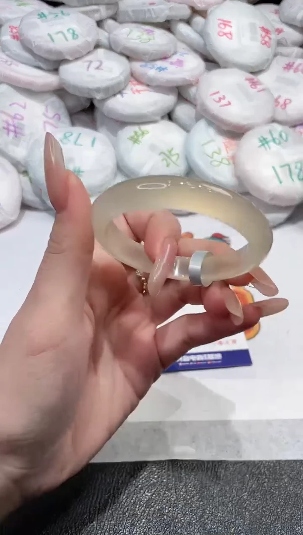 【闪购商品】玛瑙/玉髓手镯未镶嵌-108