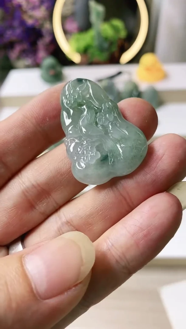 翡翠未镶嵌颈饰猫*17天然缅甸翡翠A货